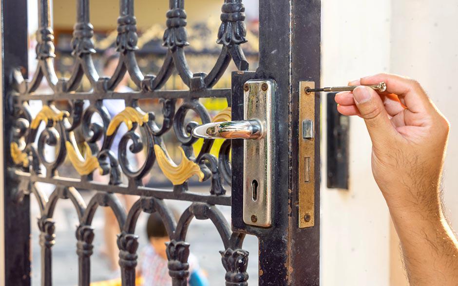 comment ouvrir une porte de chambre Rueil-Malmaison